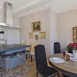 A Glorious 4Br-3Ba Apt In Tour Eiffel