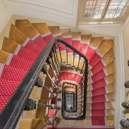 Apartment A Glorious 4br-3ba Apt In Tour Eiffel *